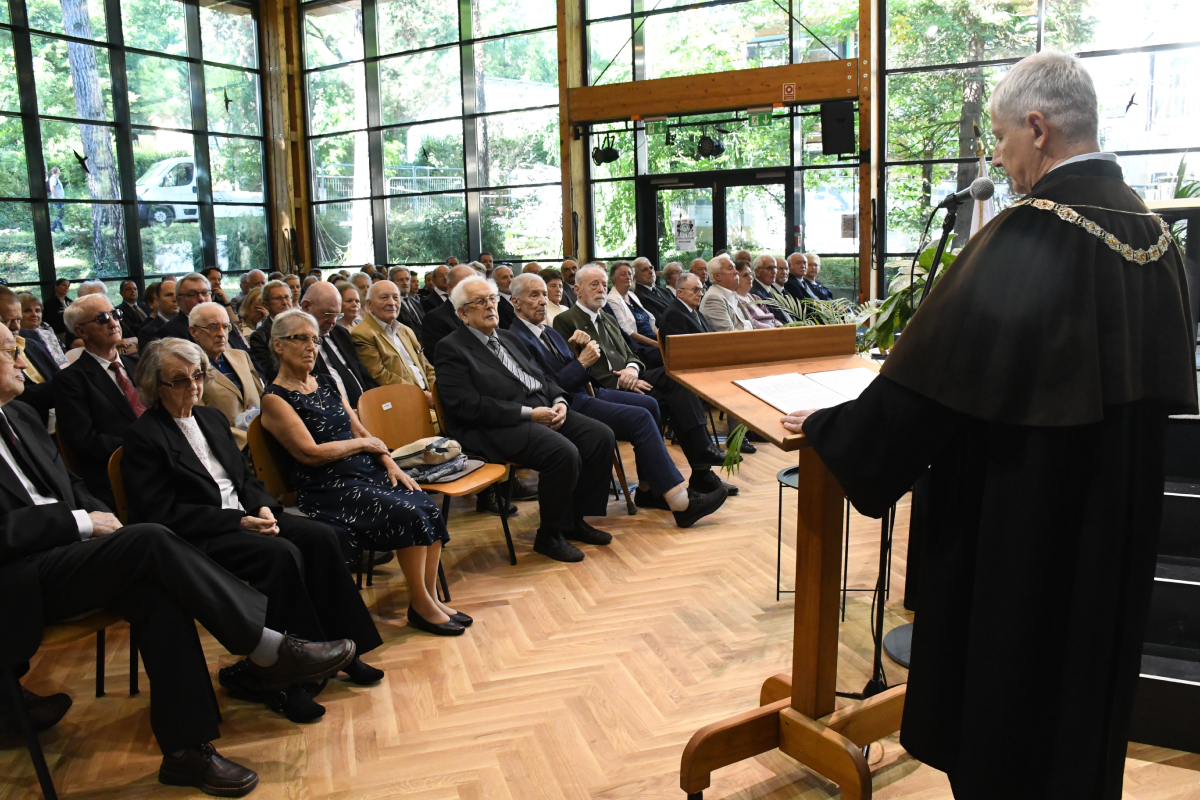 Tiszteletdiploma2025_03.jpg